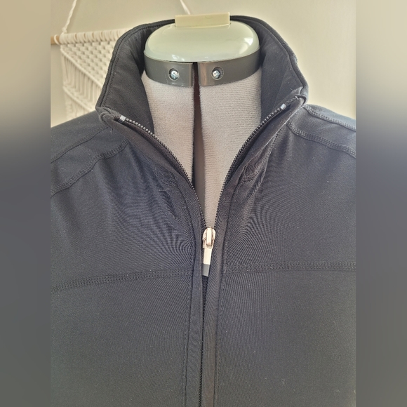 GAP Fit long sleeve zip up jacket - Picture 2 of 8
